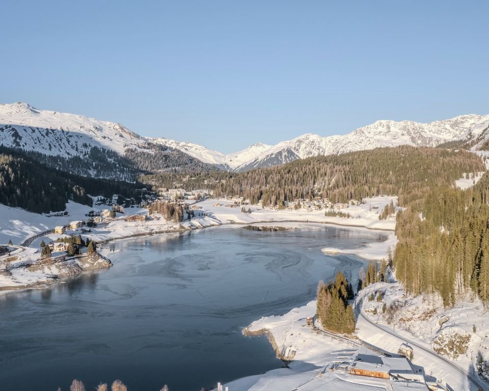 Lake Davos in winter